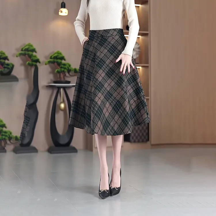 半身裙女2025A字裙高质感穿搭高腰秋冬厚款洋气格子大摆裙中长款