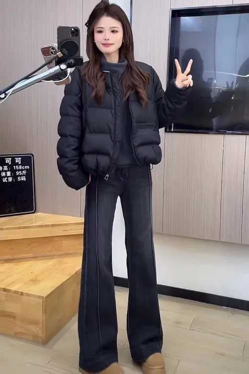 黑灰色复古做旧设计感中高腰加绒微喇牛仔裤女秋冬百搭