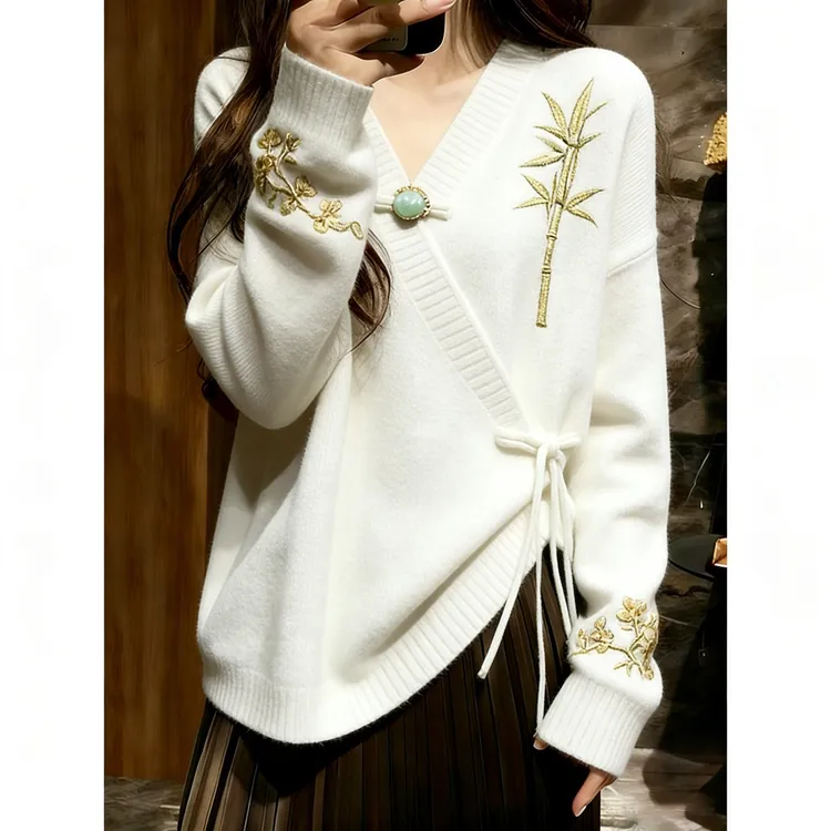新中式国风V领白色盘扣针织衫2025年冬季新款洋气减龄长袖上衣