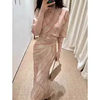 曼曼【花期沉香】气质晕染虾粉水彩条纹印花修身V领连衣裙