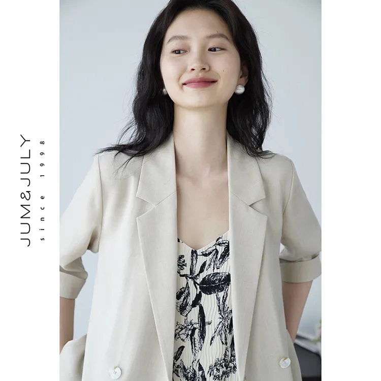 嘉茱莉【精致翘楚】夏季通勤短袖西装外套女气质小众薄款西服女V715