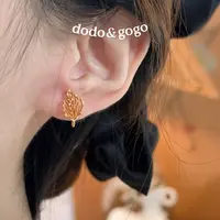 DODOGOGO 合金耳饰 迷你镂空树叶耳钉气质时尚百搭简约秋冬耳环女
