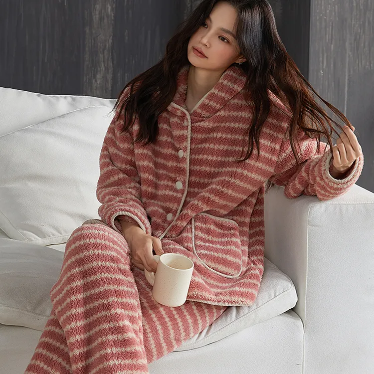 秋冬季新款雪花绒睡衣女士可爱外穿加厚大码珊瑚绒保暖家居服套装