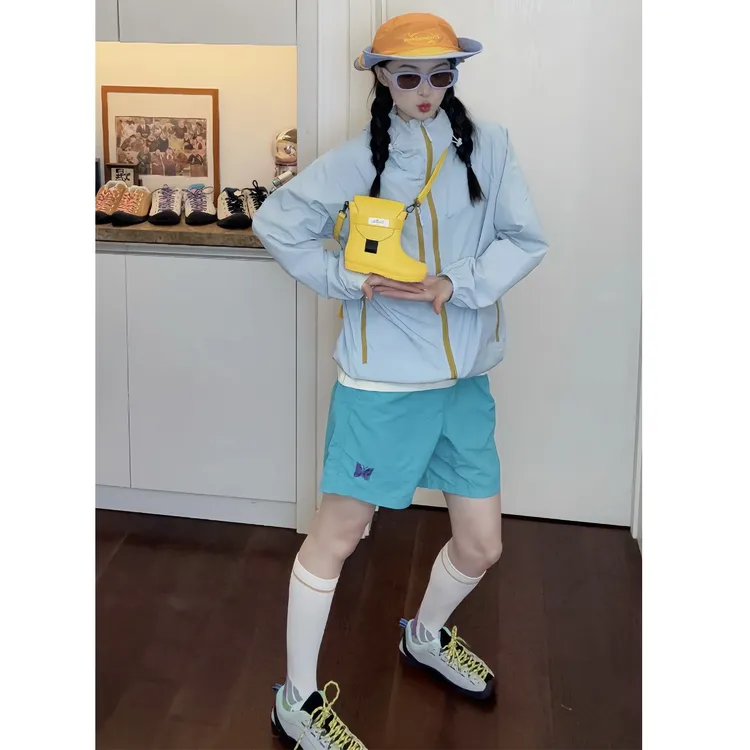 多巴胺蝴蝶刺绣速干短裤女外穿夏日彩色运动裤子湖蓝色三分沙滩裤