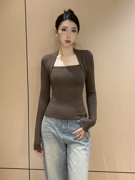 磨毛加厚设计感正肩紧身梯方领长袖T恤秋冬显瘦内搭打底衫W25521