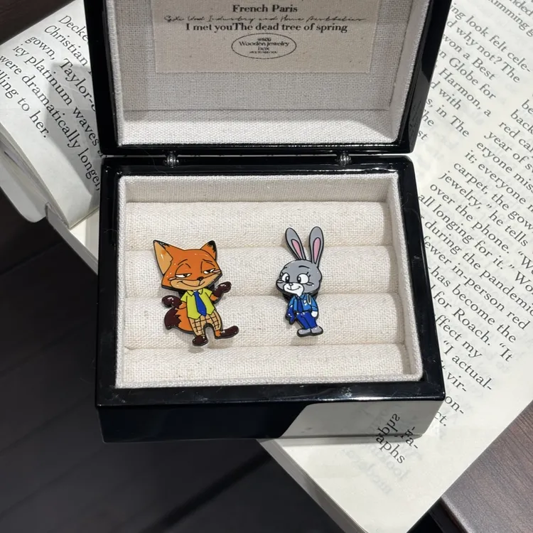 合金胸针 可爱卡通趣味疯狂动物城金属狐尼克朱迪兔动物造型胸针