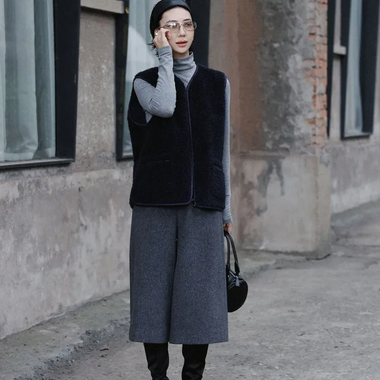 TT设计师【山茶雪信】气质时尚百搭羊毛绒感马甲TT191247