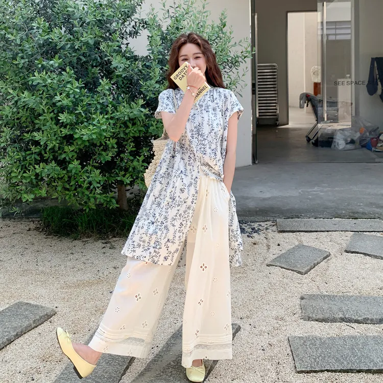 可盐可甜套装裤夏季女2025新款气质韩系小清新碎花上衣镂空阔腿裤