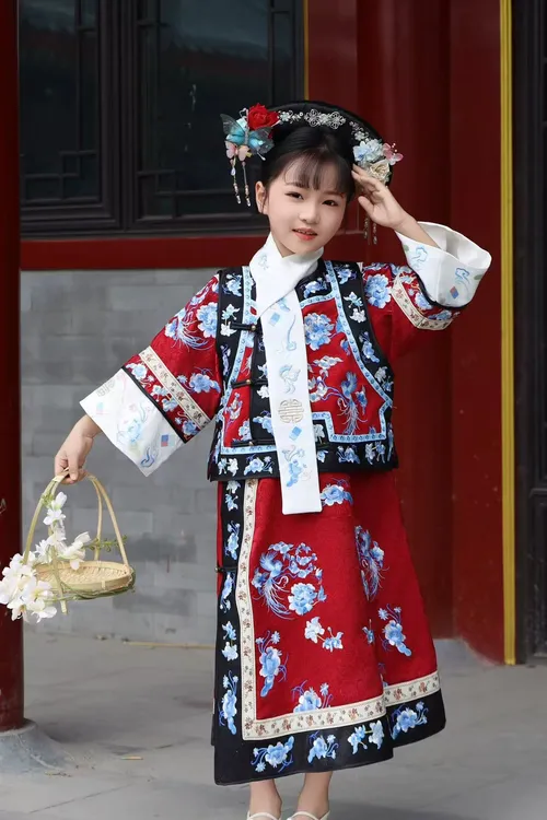 2025汉服女格格新款宫廷旗袍清朝古装旗装格格服拜年服重工刺绣