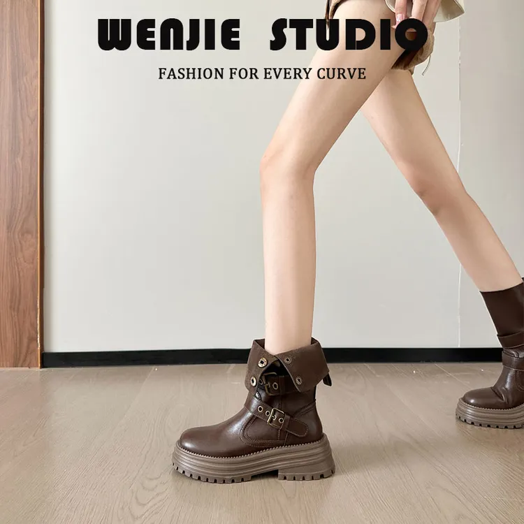 8cm复古中筒骑士靴2025新款圆头厚底皮带扣翻边机车靴显瘦马丁靴