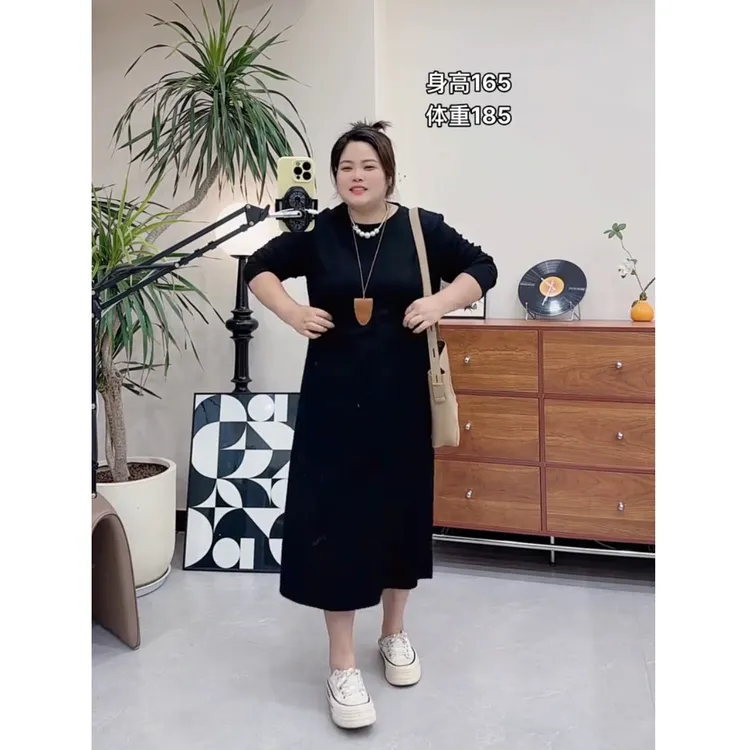 （超显瘦连衣服）大码胖mm短袖T恤女夏黑色裙子宽松休闲中长款长裙