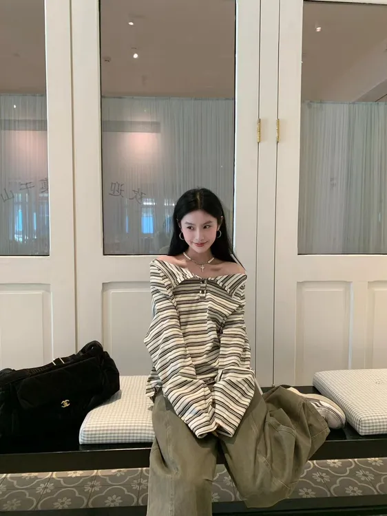 2025早春新款时尚百搭气质女装服饰显瘦长袖上衣复古小众长裤女
