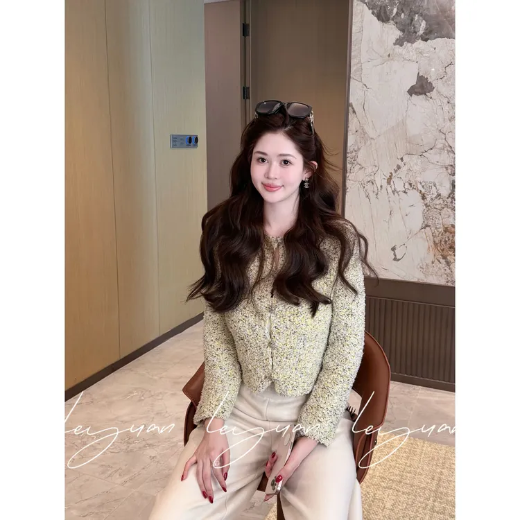 【鹅黄碎金】LEYUAN·小香风粗花呢短款毛衣外套女圆领长袖针织开衫