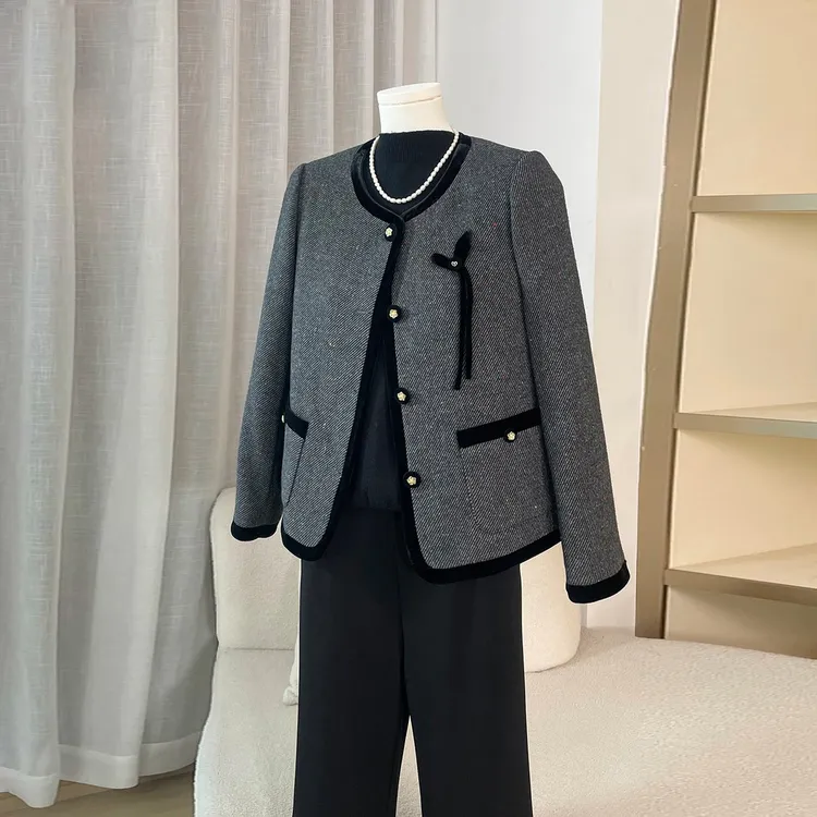 妈妈装2025秋装新款时尚气质中老年小香风外套装短款宽松上衣