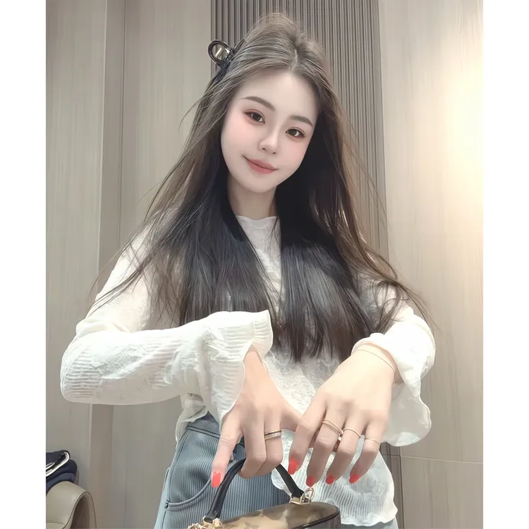 2025超火欧货高端蕾丝打底衫女修身显瘦百搭好看洋气长袖内搭小衫