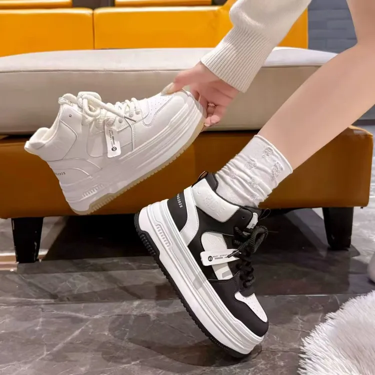 大棉 冬季加绒保暖厚底板鞋爆款小白鞋时尚百搭女鞋 9015