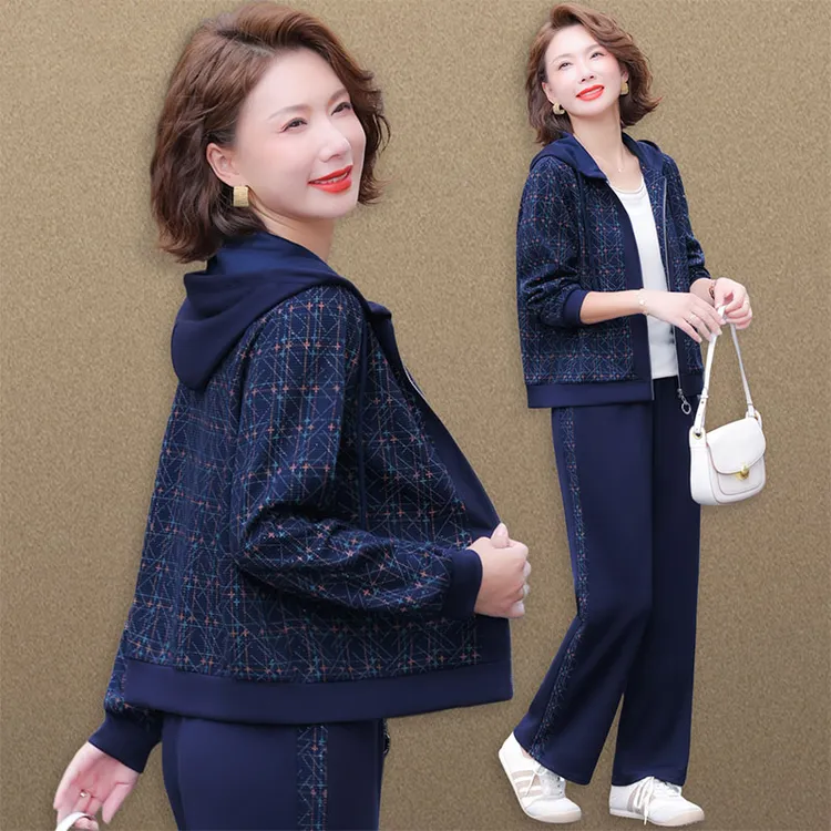 小个子妈妈秋装运动服套装中老年人女春秋季外套贵夫人上衣两件套