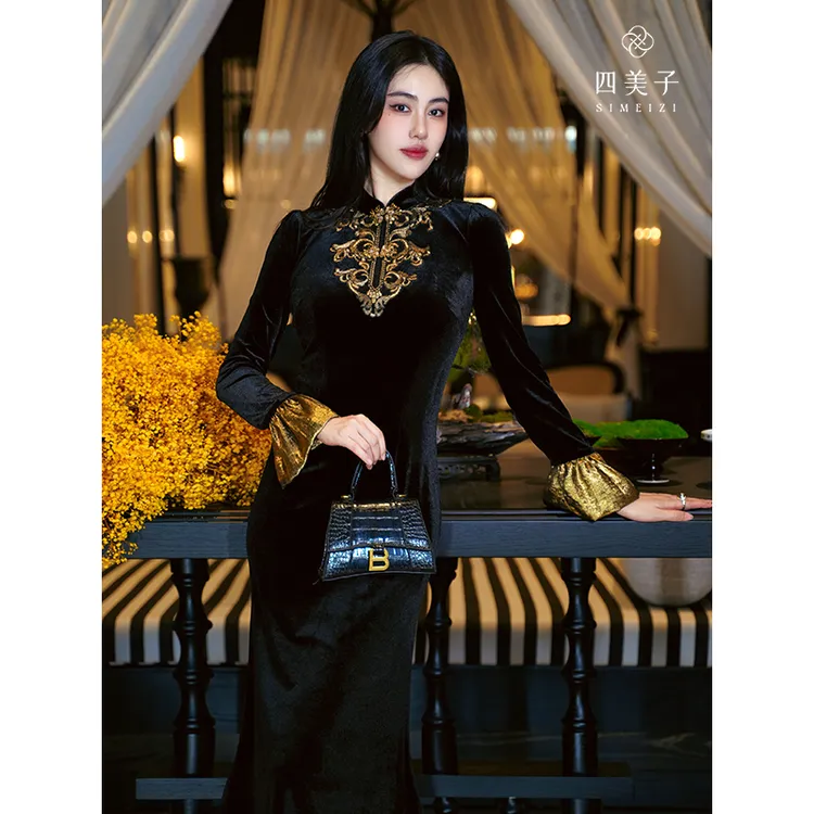 四美子【仲夏夜之梦】冬季新款新中式黑色气质刺绣改良旗袍连衣裙