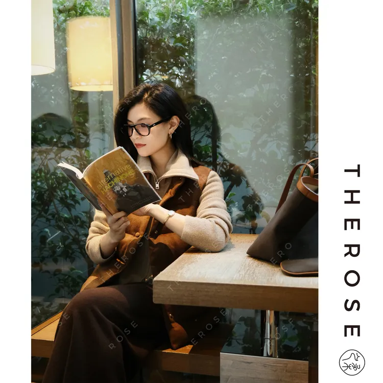 之柔【热摩卡】时尚丝驼绒混纺拉绒保暖马甲休闲简约白鹅绒无袖上衣