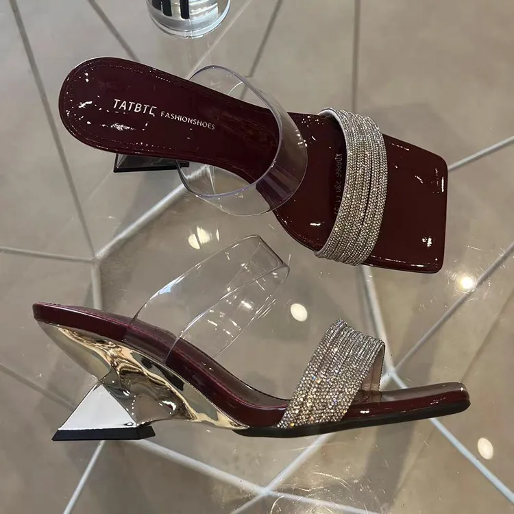 仙女风坡跟气质凉拖鞋女2025夏季新款方头露趾水钻透明外穿一字拖