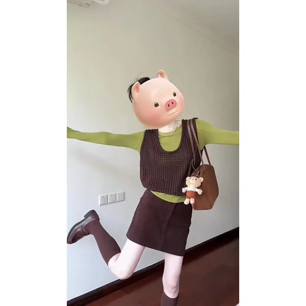 圆领绿色打底衫纯色+咖色大U领马甲背心早秋新款韩系简约裙子套装