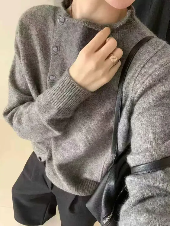 【鱼骨包扣】半高领厚款单排扣小个子慵懒针织开衫女毛衣秋冬新款