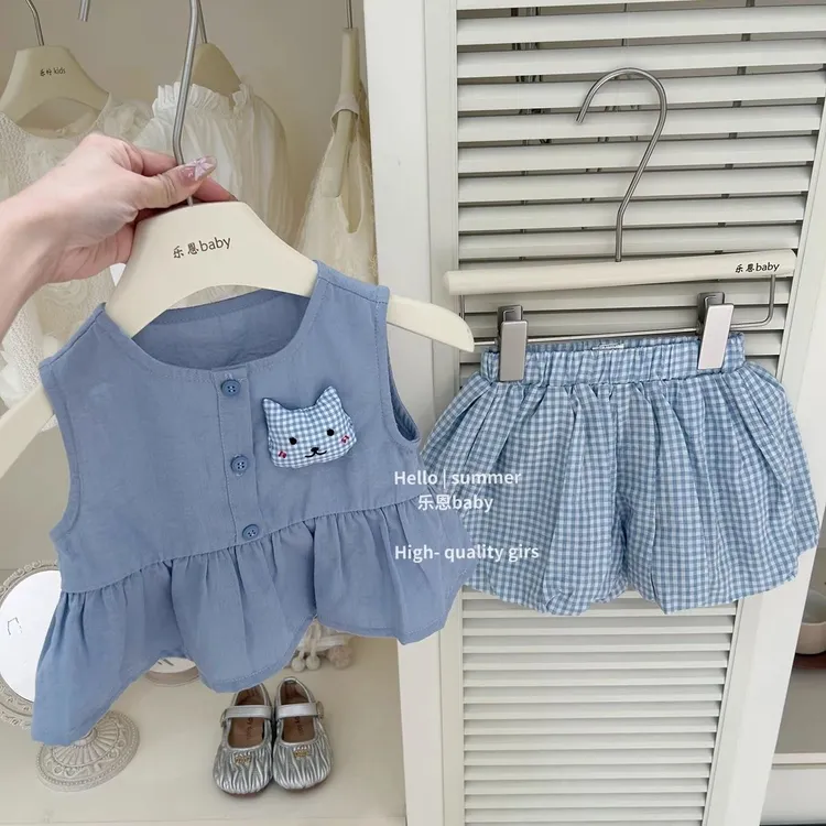女童夏季蓝色卡通套装2025新款兔子背心格子花苞裤时髦两件套爆款
