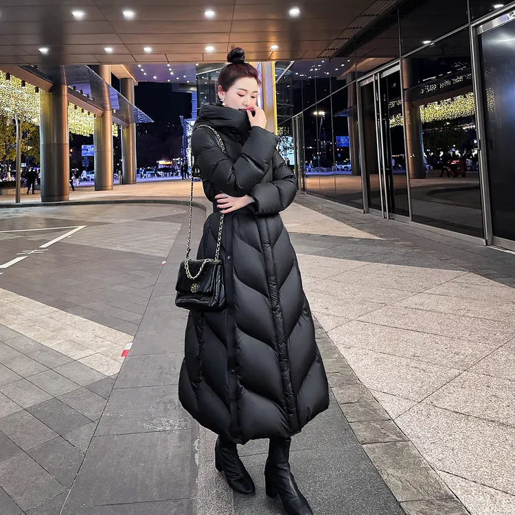 黑色超厚羽绒服女长款过膝2025冬装新款收腰修身时尚加厚保暖外套