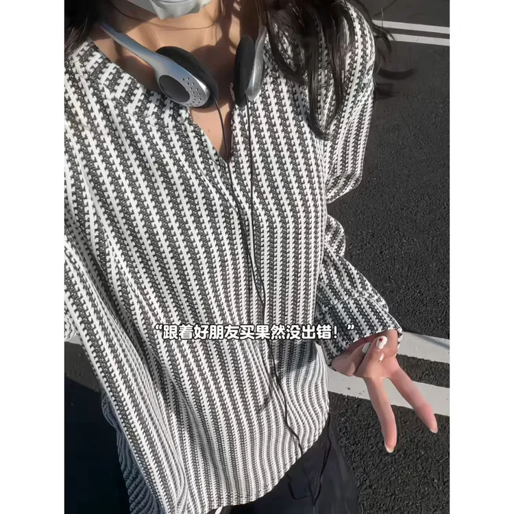 黑色肌理感小V领长袖t恤男款轻薄美式慵懒风卫衣高级感内搭打底衫