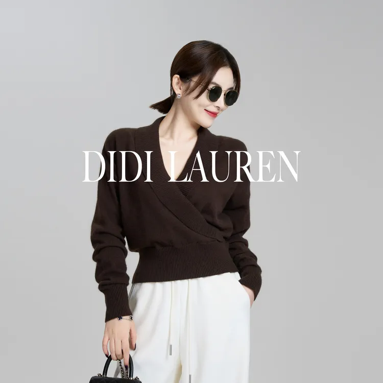 DIDI LAUREN“邂逅”高级感老钱交叉V领羊毛针织上衣