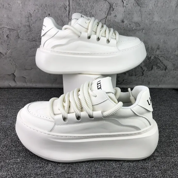 双鞋带小白鞋男秋季新款厚底增高休闲白色简约松糕底百搭面包男鞋