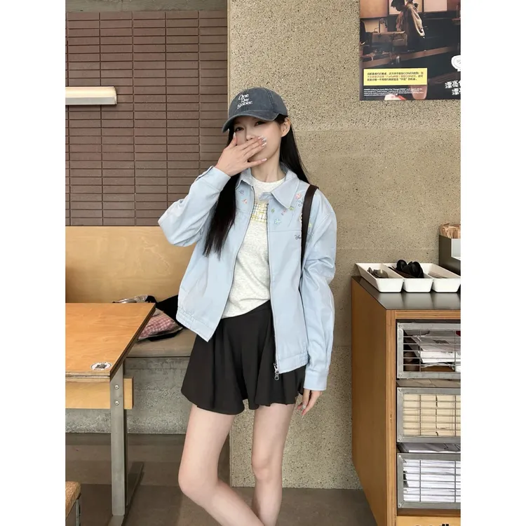 独特漂亮初春外套女秋季新款设计感小众潮牌短款刺绣翻领夹克上衣