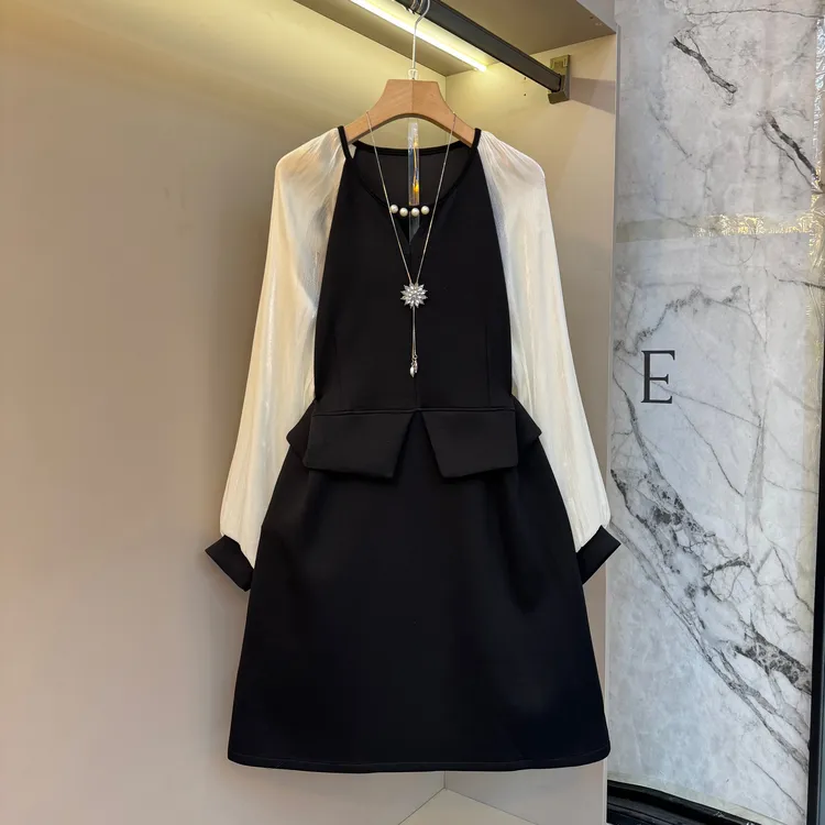 轻奢设计款拼接连衣裙2025早秋新款重工钉珠法式气质显瘦裙6007