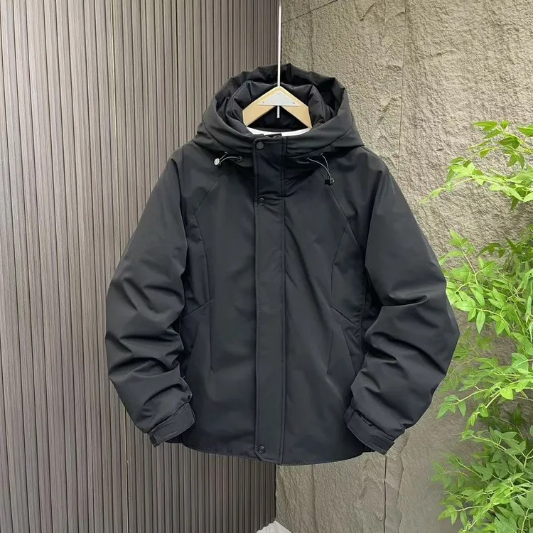 2025冬季简约连帽羽绒服男士常规款户外冲锋衣加厚保暖上衣外套潮