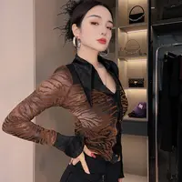 20秋冬V领豹纹植绒时髦女神范修身百搭开叉气质长袖打底衫上衣509