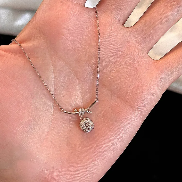 铜陶瓷项链 方糖锆项链女款新款轻奢小众设计颈链高级感夏天精致