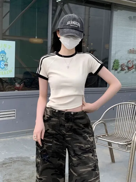 纯棉美式复古圆领三条杠显瘦气质超火短袖t恤女辣妹短款夏季上衣