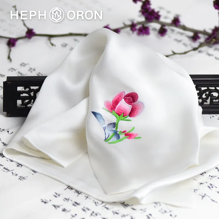 HEPHSORON苏绣丝巾礼盒送妈妈白色刺绣披肩百搭桑蚕丝真丝小方巾