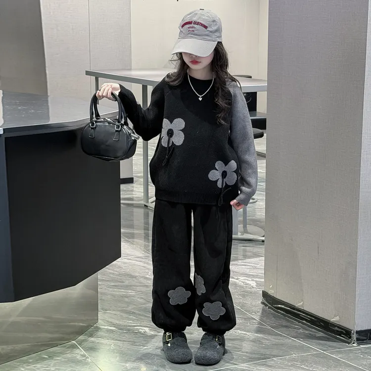 女童2025新款花朵韩版宽松休闲保暖毛衣加绒休闲阔腿裤套装新品潮