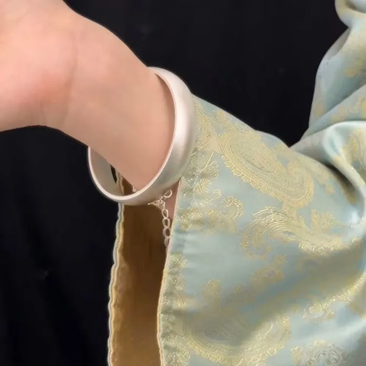 999.9银简约古法磨砂大轮胎镯-达