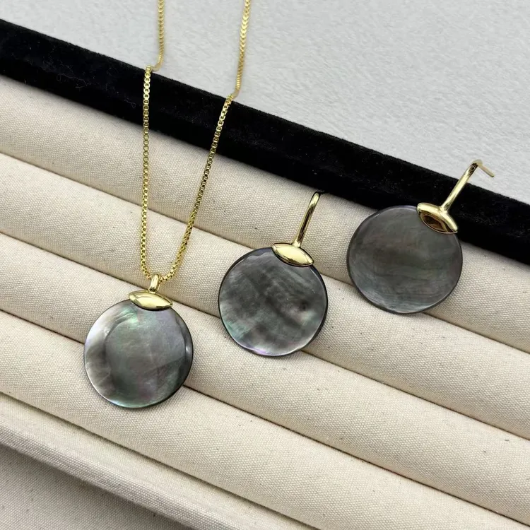 铜合金贝壳项链 天然双面贝壳圆形几何项链女气质简约时尚毛衣链