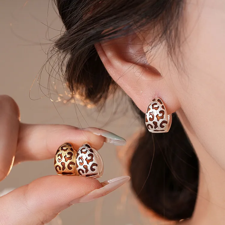 耳饰复古精致豹纹金属耳扣耳环2025新款爆款高级轻奢耳钉女