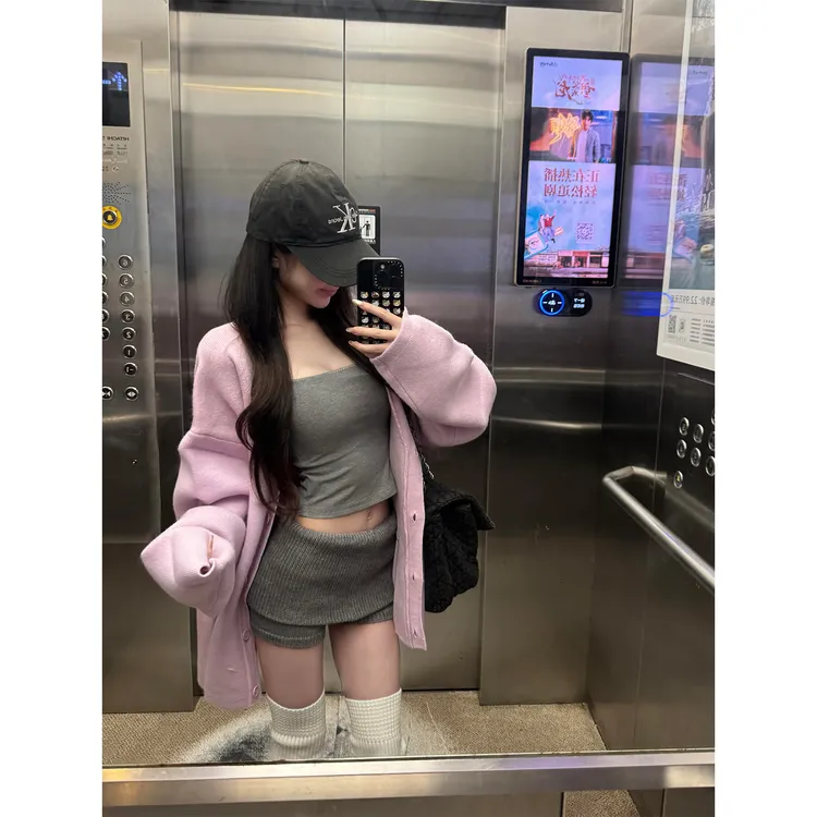 韩系V领宽松针织开衫休闲廓形毛衣外套抹胸背心内搭短裤热裤靴裤