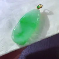 翡翠18K金镶嵌颈饰翡翠