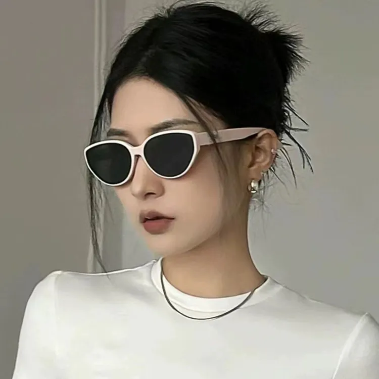 美式复古猫眼偏光墨镜女款2025高级感窄框眼镜方圆脸太阳镜女98