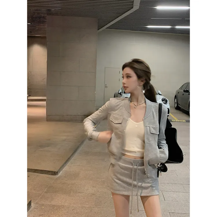 【QIUROUYAO邱肉瑶】时髦舒适双修！超有生命力的活人感套装