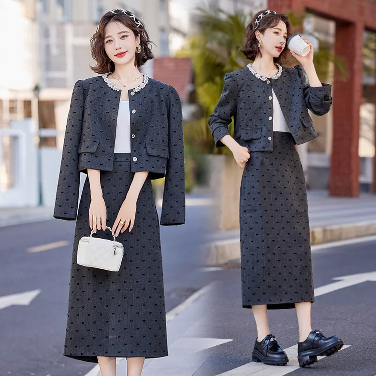 小香风极简风时尚两件套装2025秋冬新款法式秋季减龄女神范显瘦女