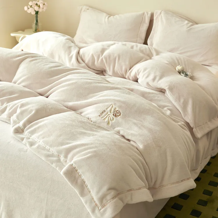 加厚兔毛绒四件套绣花保暖牛奶绒毛绒被套床单冬季绒面床上用品