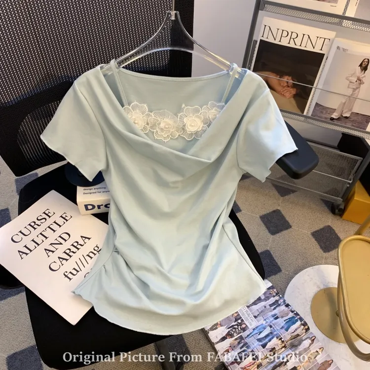 2025夏季爆款推荐~蓝色蕾丝花朵吊带短袖t恤女纯欲风荡领款小上衣