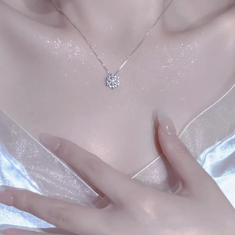 吊坠足银 超闪雪花项链女S999纯银轻奢小众锆石锁骨链2025朋友